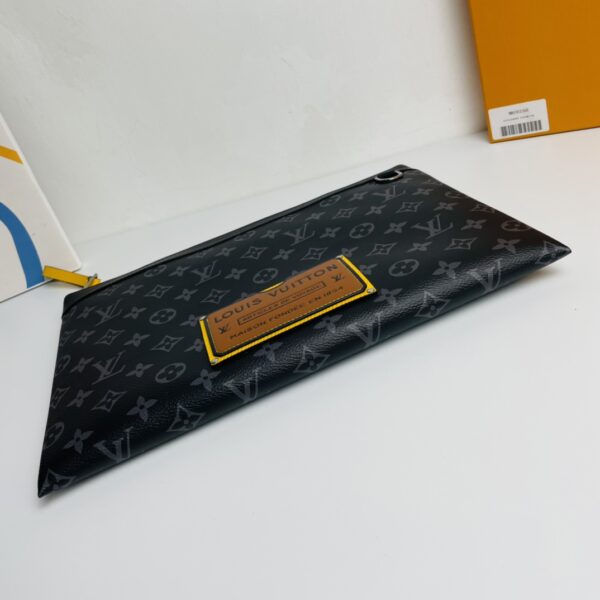 Louis Vuitton Pochette Discovery Tote Bag - Image 4