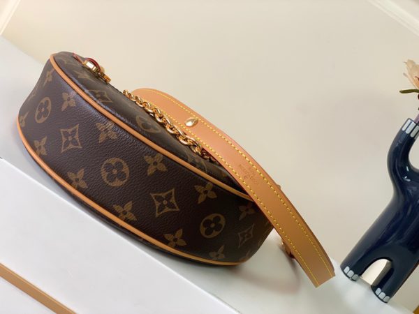 Louis Vuitton Loop Clutch Bag - Image 4