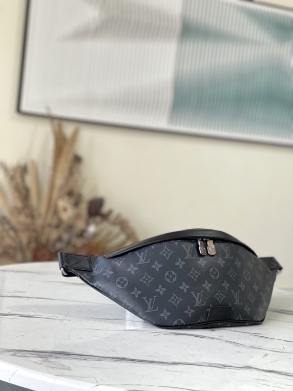 Louis Vuitton Black Flower DISCOVERY Waist Bag - Image 4