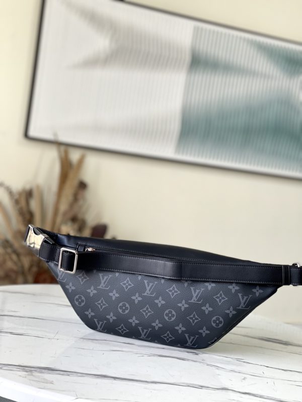 Louis Vuitton Black Flower DISCOVERY Waist Bag - Image 5