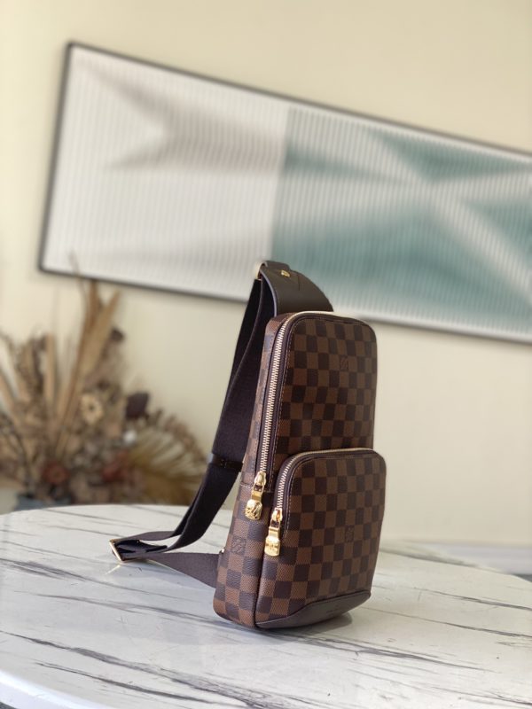 Louis Vuitton AVENUE Shoulder Bag - Image 4