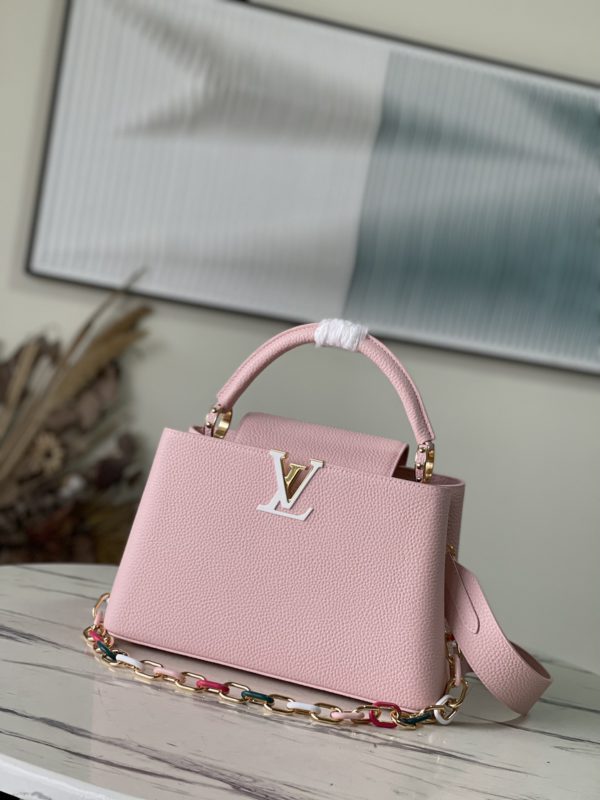 Louis Vuitton Capucines Medium Handbag