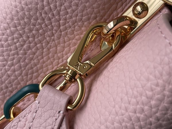 Louis Vuitton Capucines Medium Handbag - Image 8