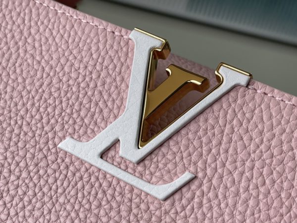 Louis Vuitton Capucines Medium Handbag - Image 9