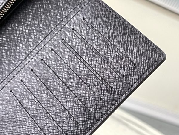 Louis Vuitton Brazza Wallet - Image 2