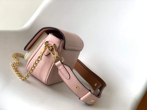 Louis Vuitton Lockme Tender Handbag - Pink - Image 5