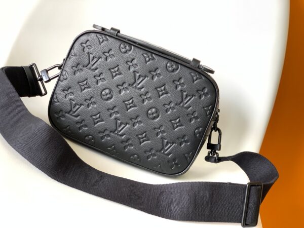 Louis Vuitton S Lock Messenger Bag - Black - Image 4