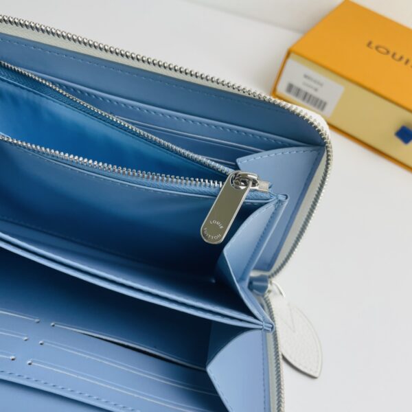 Louis Vuitton Soft Mahina Leather Zippy Wallet - Blue - Image 2