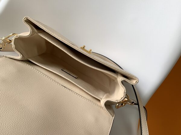 Louis Vuitton Pochette Metis Handbag - Image 3