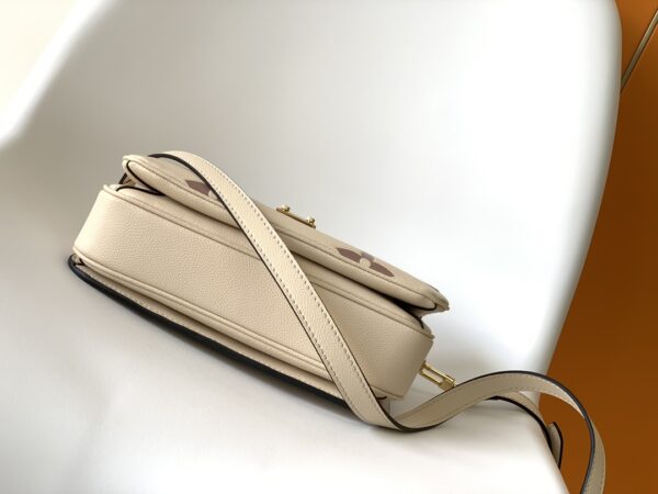 Louis Vuitton Pochette Metis Handbag - Image 2