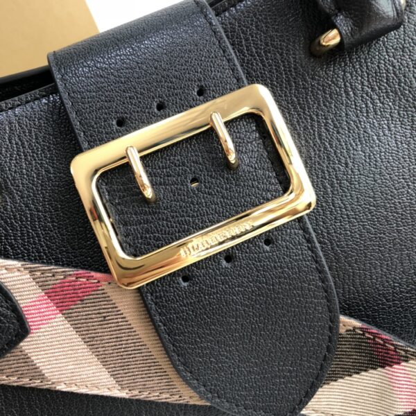 Burberry The Buckle Buckle Small Tote Bag - Image 4