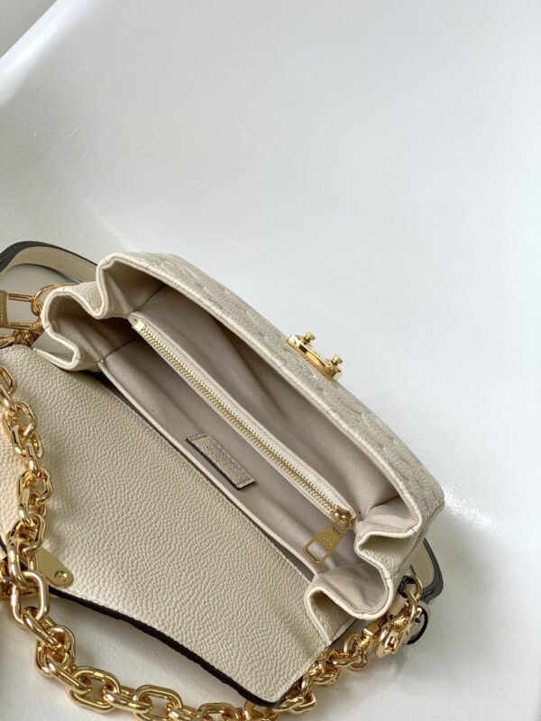 Louis Vuitton Pochette Métis East West Handbag - White - Image 5