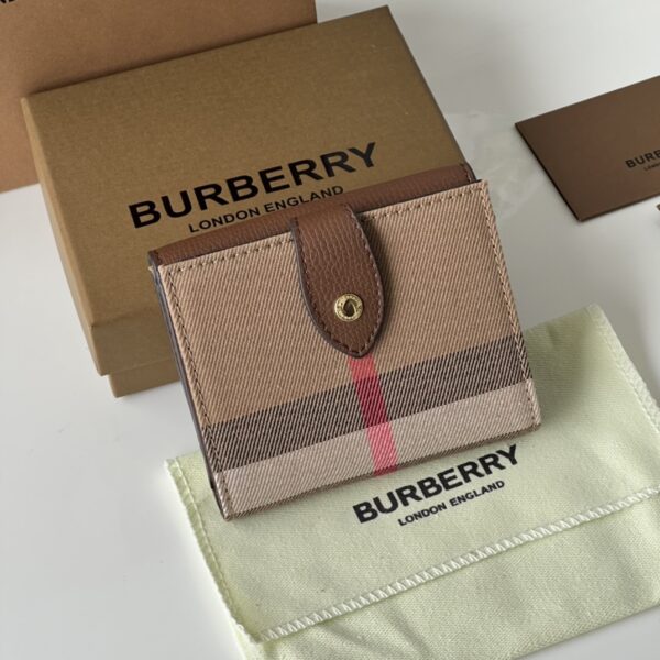 Burberry House Check Pattern Short Wallet - Brown - Image 2