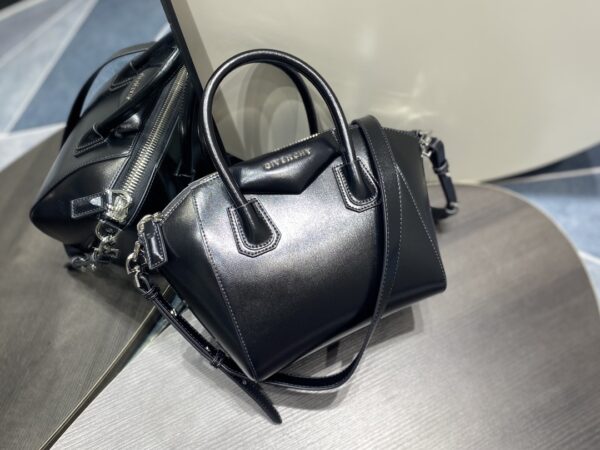 Givenchy Classic Antigona Motorcycle Small Bag - Black - Image 5