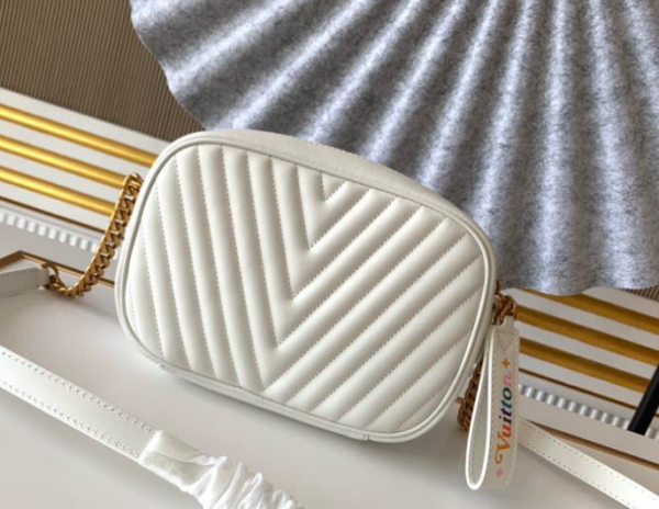 Louis Vuitton New Wave Camera Bag - White - Image 3